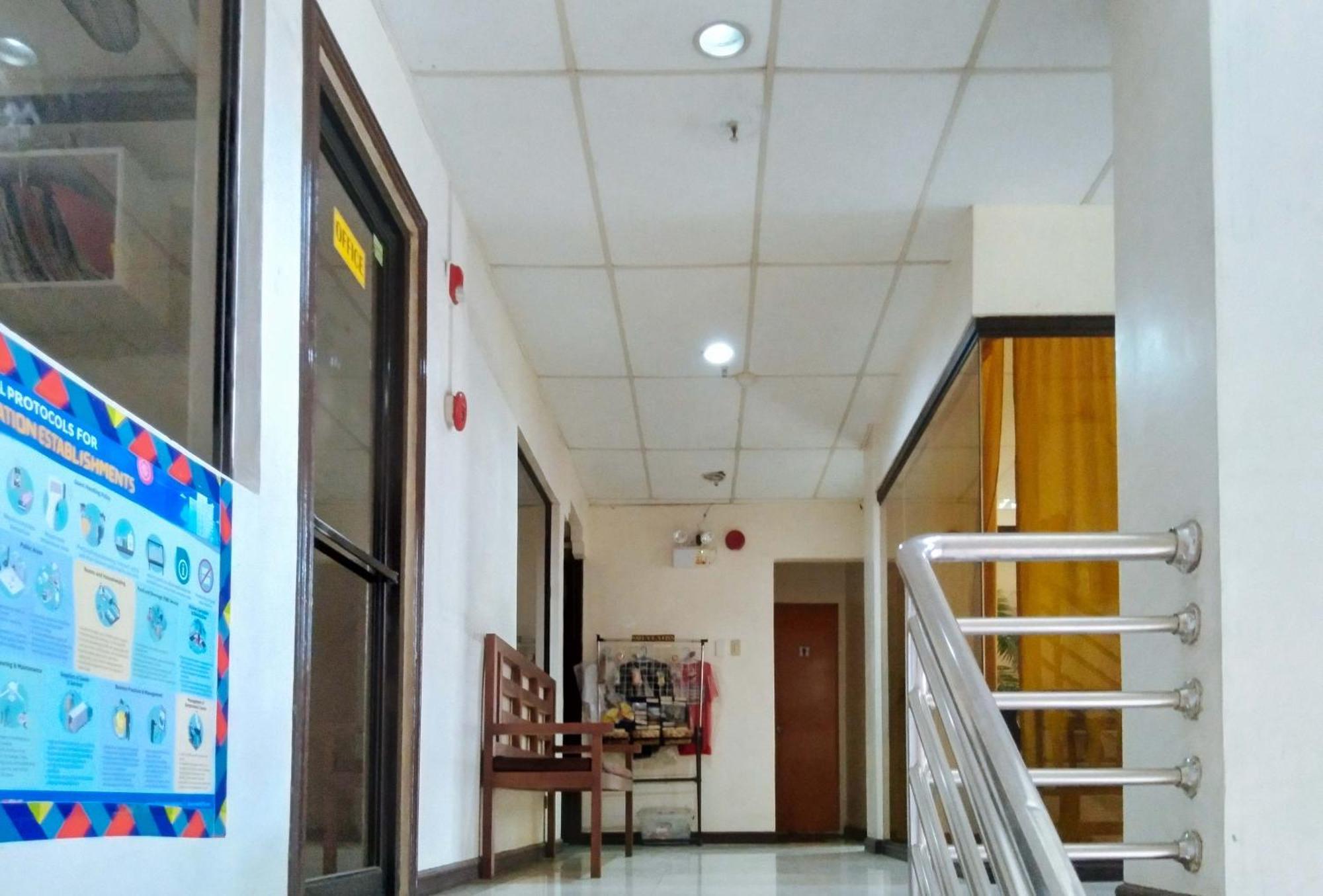מלון Reddoorz Near Ormoc Port Terminal מראה חיצוני תמונה